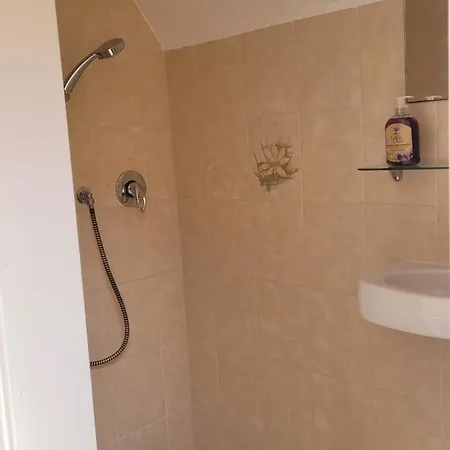 La Maison Des Mots Et Des Notes Pansiyon *