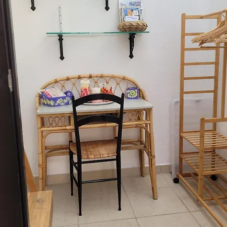 La Maison Des Mots Et Des Notes Pansiyon Roquebrune-Cap-Martin