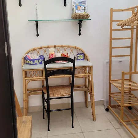 La Maison Des Mots Et Des Notes Homestay Roquebrune-Cap-Martin